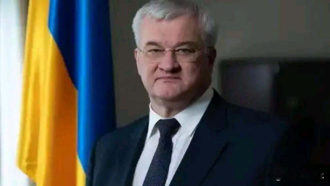 乌克兰如今急需发电机、变压器等设备以及保障民生的能源物资，根源在于其能源系统正遭