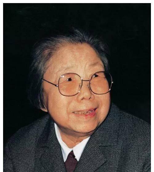 邓颖超大姐走了，留下遗嘱让人感动，但其中一条“安乐死”却没人敢执行。这位革命老人