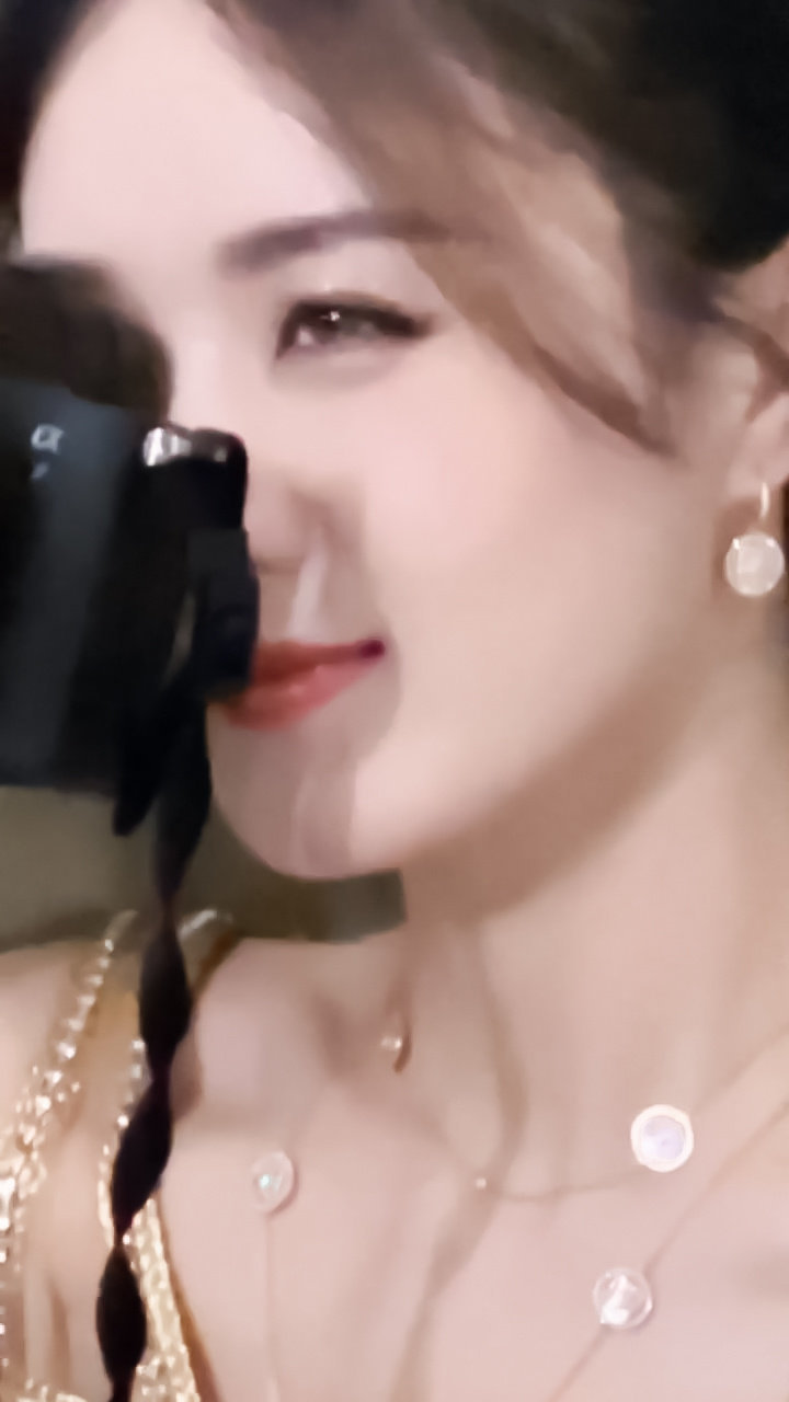 放大的美貌[哇]丽丽酱太美了[老师爱你] ​​​