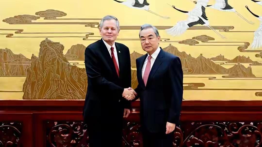 美参议员访华罕见致谢！王毅高规格接待，美方求中方破中东僵局美国参议员站在中国的领