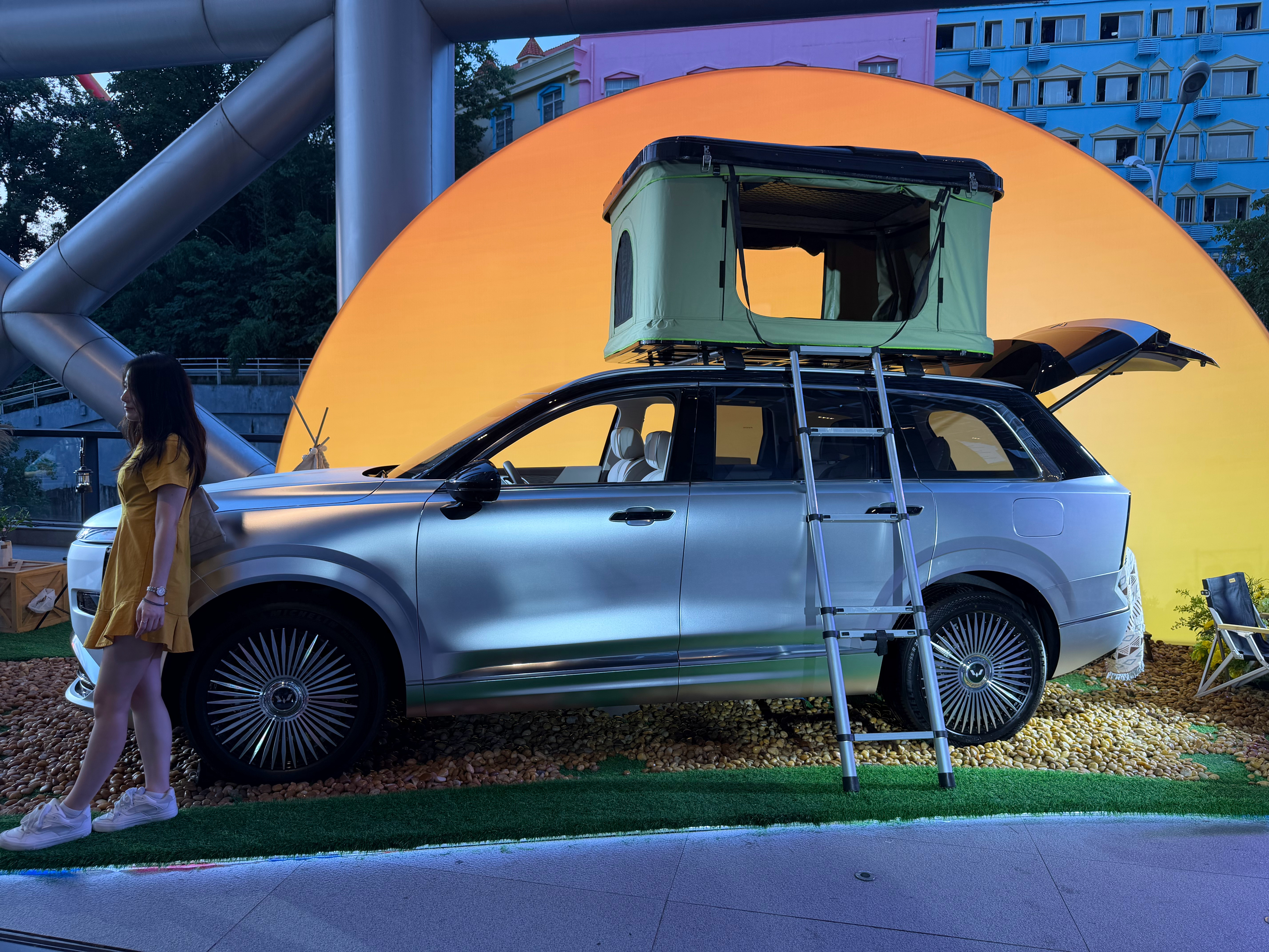 星光l 发布会现场，感受一下大六座的N种生活方式！ 15万内超能打的大六座