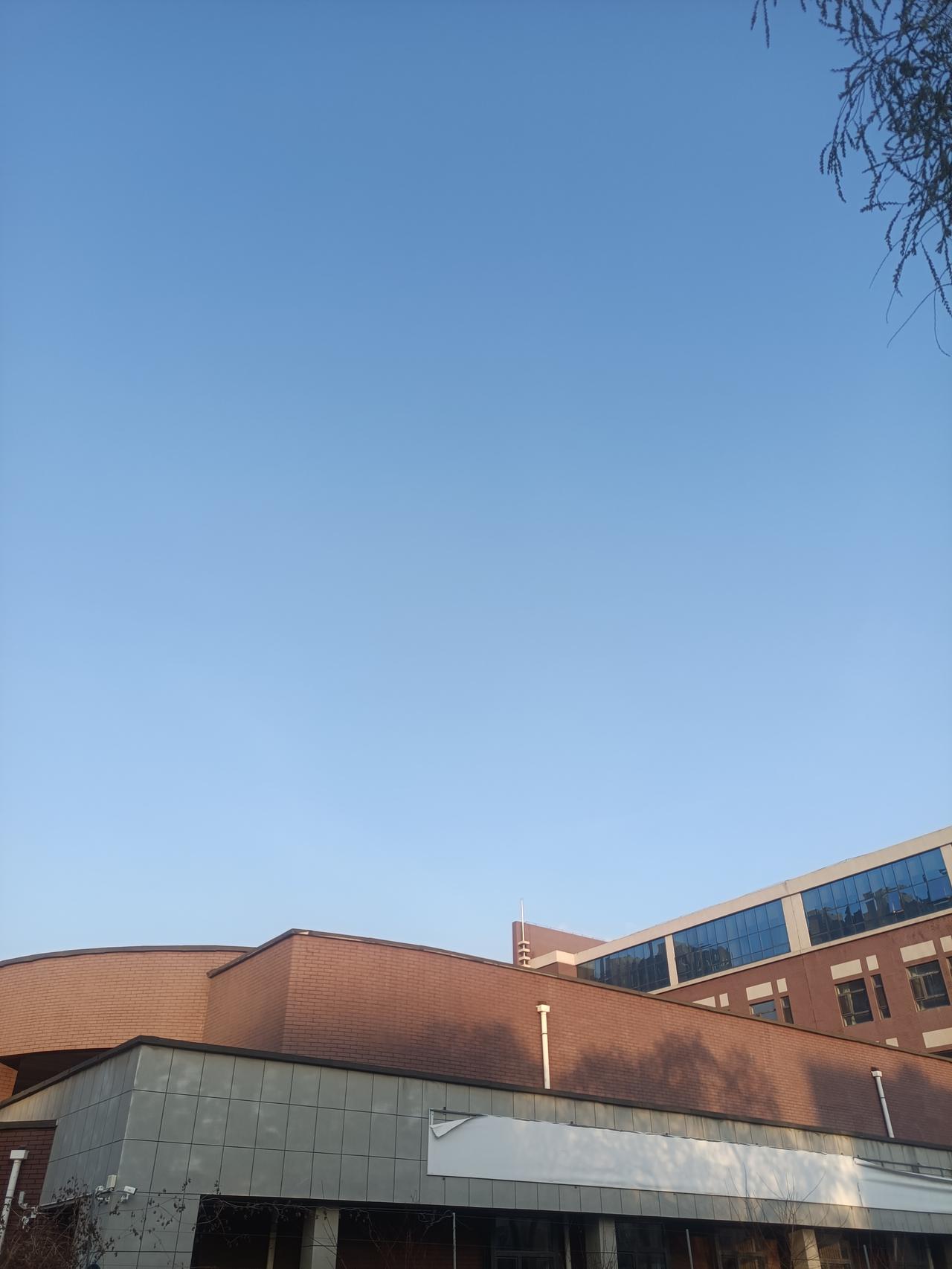 缘纷没有轮回，真爱不能重来。相遇了就好好珍惜。谁也预料不到，明天是否还能给彼此一