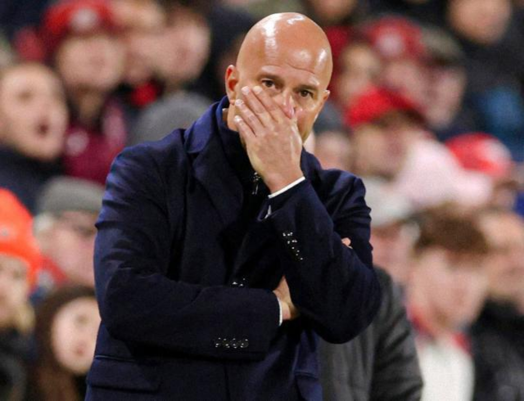 开季7连胜后，英超卫冕冠军利物浦形势急转直下，先是英超+欧冠4连败，然后是英超4