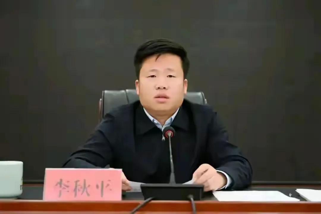 说到江西，这两位，应该是中国家喻户晓的人物了，一个是县长李秋平，一个是县委书记毛