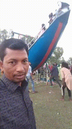 人力秋千需要胆量和勇气！咱们小时候也玩过秋千，也需要人在后面加力，但是像这种用全