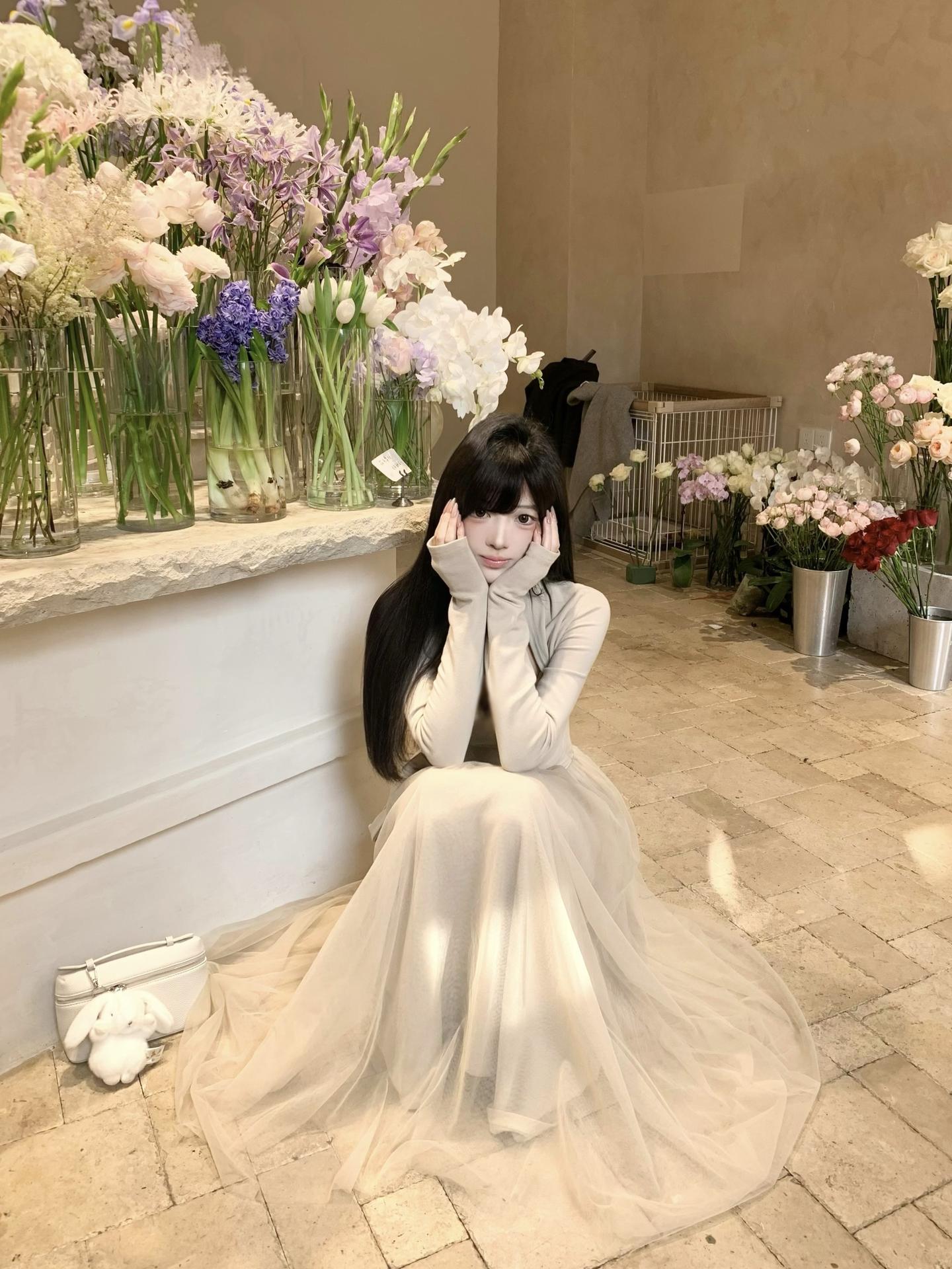 人总是喜欢反季的东西 就像幸福后知后觉