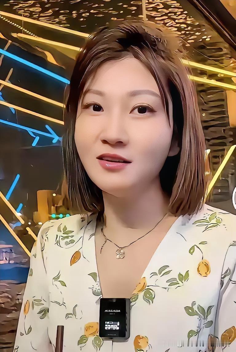 王暖暖的转机来了！
南京法院查封她前夫母亲名下房子了，价值210万，先还她50万