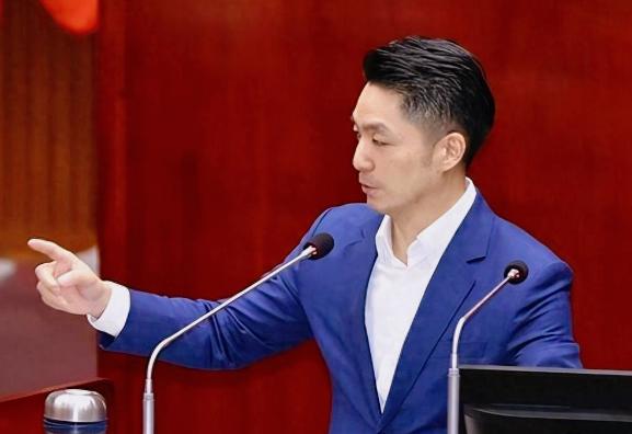 蒋万安本来可以稳稳连任，民调领先沈伯洋20多个百分点，施政满意度近7成，怎么突然