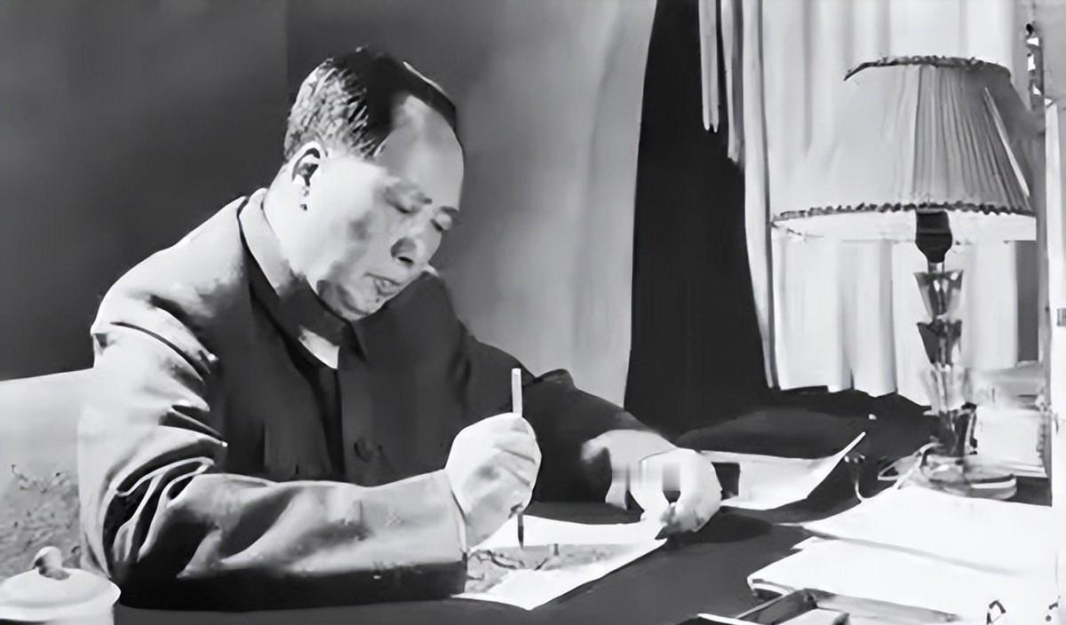 1962年毛泽东得知岳母去世后，特意写信指示她可以同我深爱的妻子安葬在一起
19