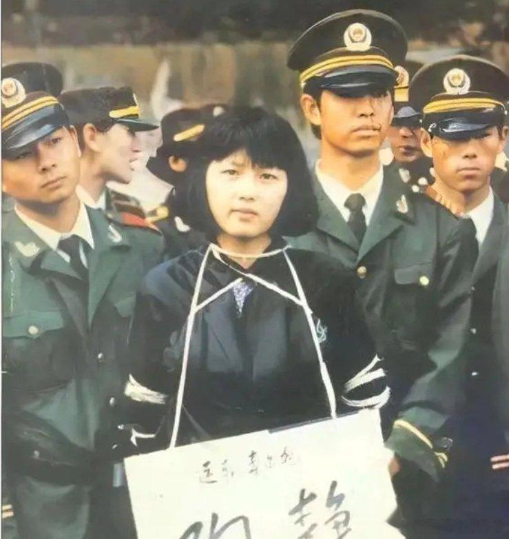“可以取出我体内的避孕环吗？”1991年，“最美囚犯”因为贩毒被枪决，至死不肯供