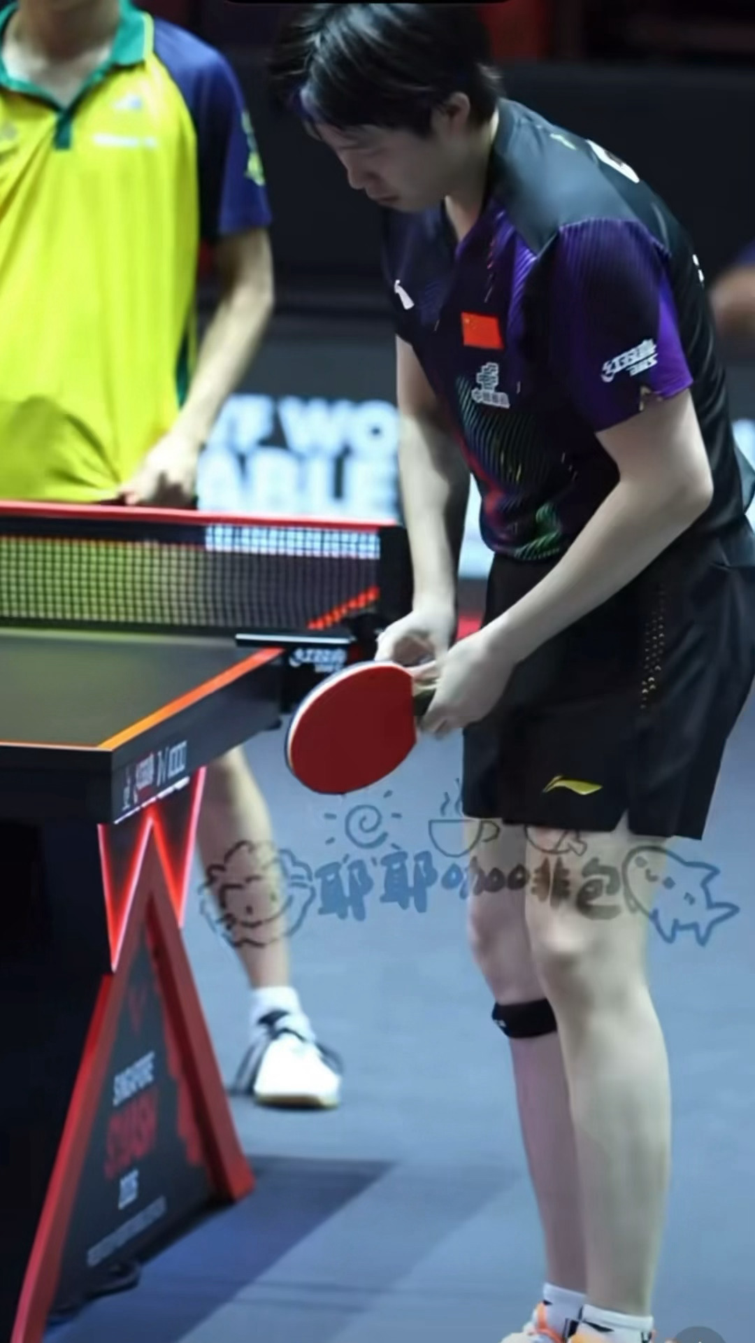 我家孩子不仅发球顶顶好 眼神也顶顶好 好萌的吧 