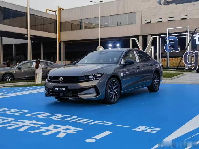 油车都进化到什么程度了 最近油车发力比较明显，比如大众系列对智驾和智舱都进行了升