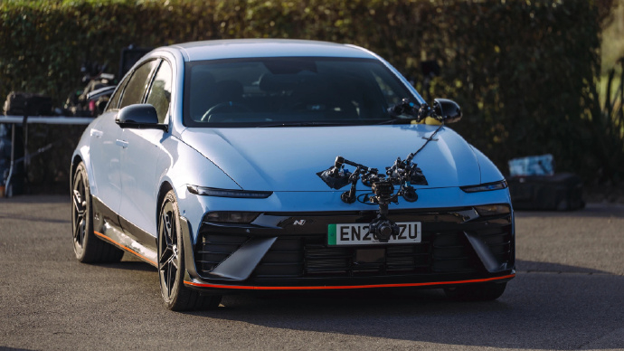 IONIQ 6 N，属于丑帅型。 ​​​