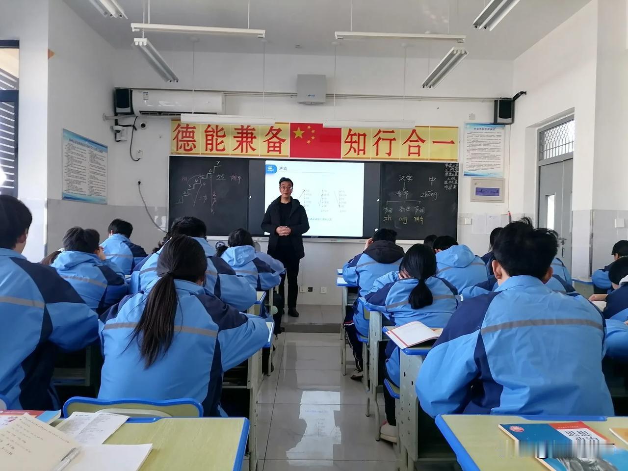 孩子学钢琴需要天赋吗?孩子学钢琴有天赋会更好，但天赋不是必需的。
       