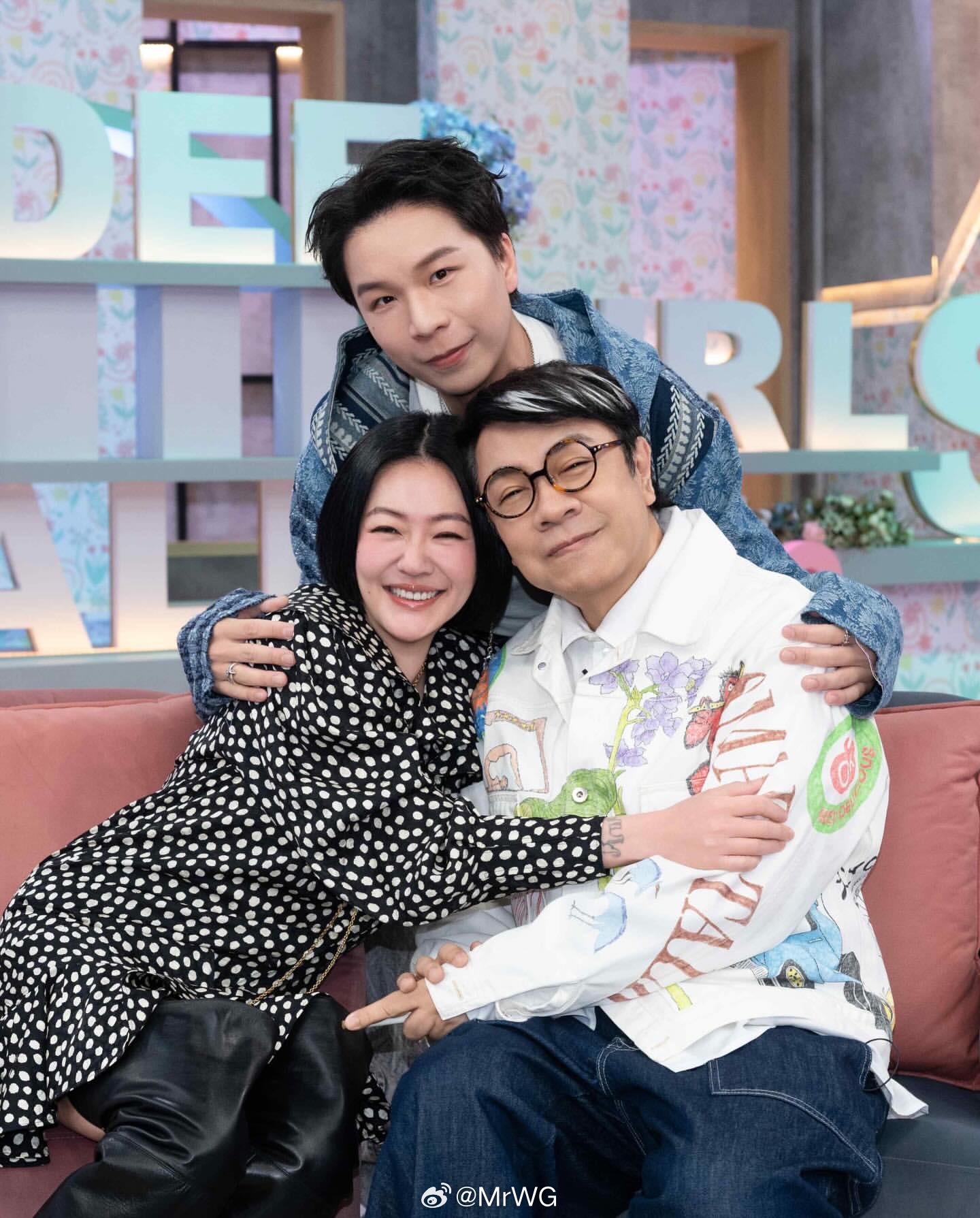 蔡康永陪小S复工 “我死了，就烧一个纸扎的你给我啊。”一姐和二弟，永远的好姐妹，