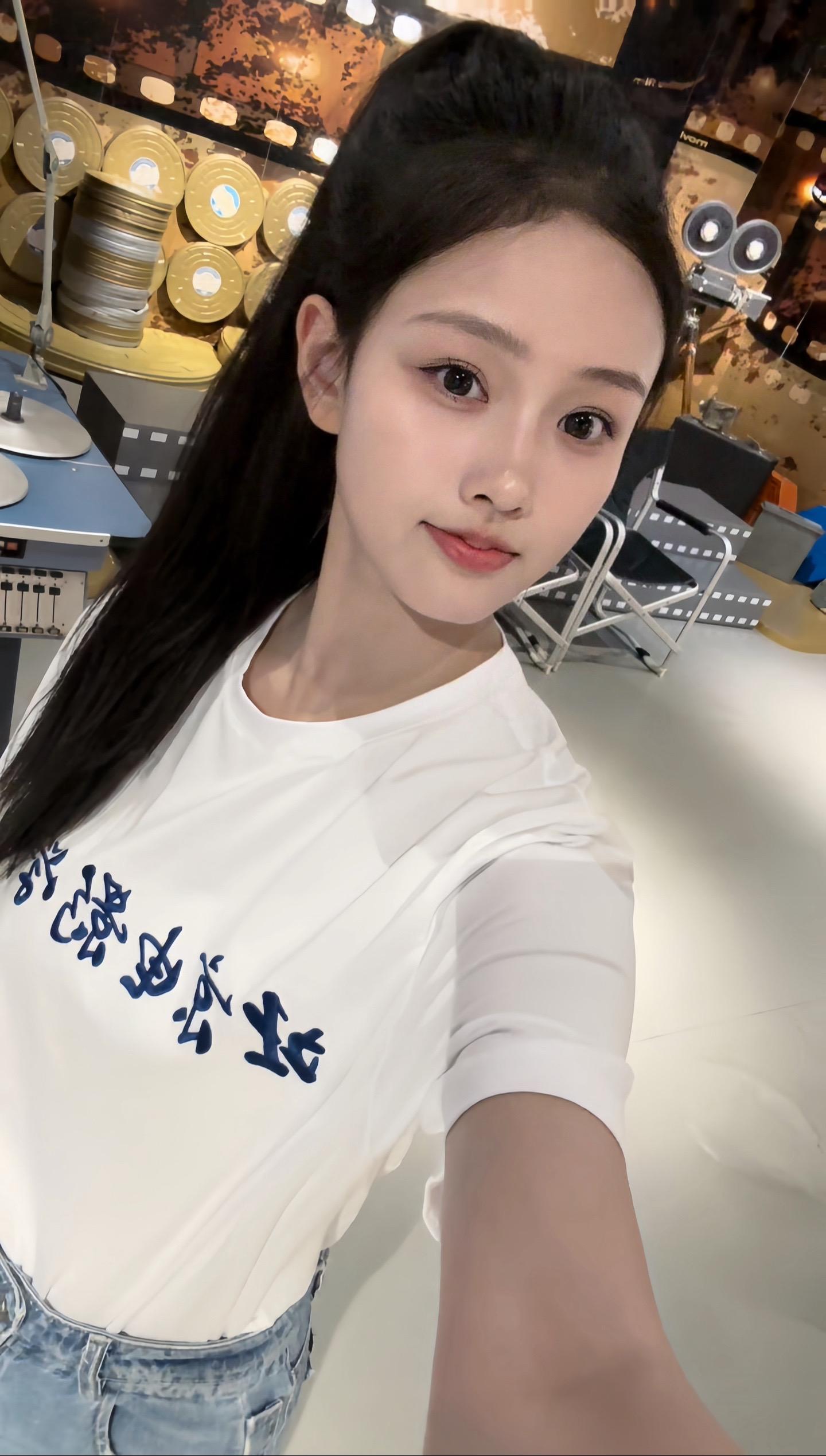 挑战北京电影学院最早开学！去学校拍摄短片啦，提前来学校玩玩啦