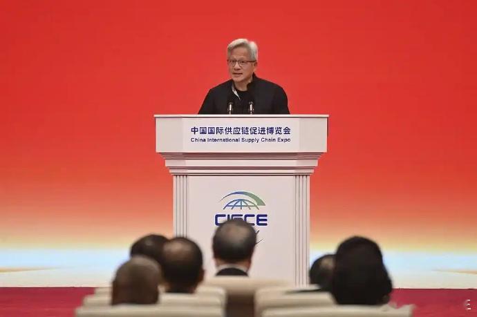 英伟达CEO称非常想买小米汽车 黄仁勋谈到与雷军的合作时，表示非常希望购买一辆小