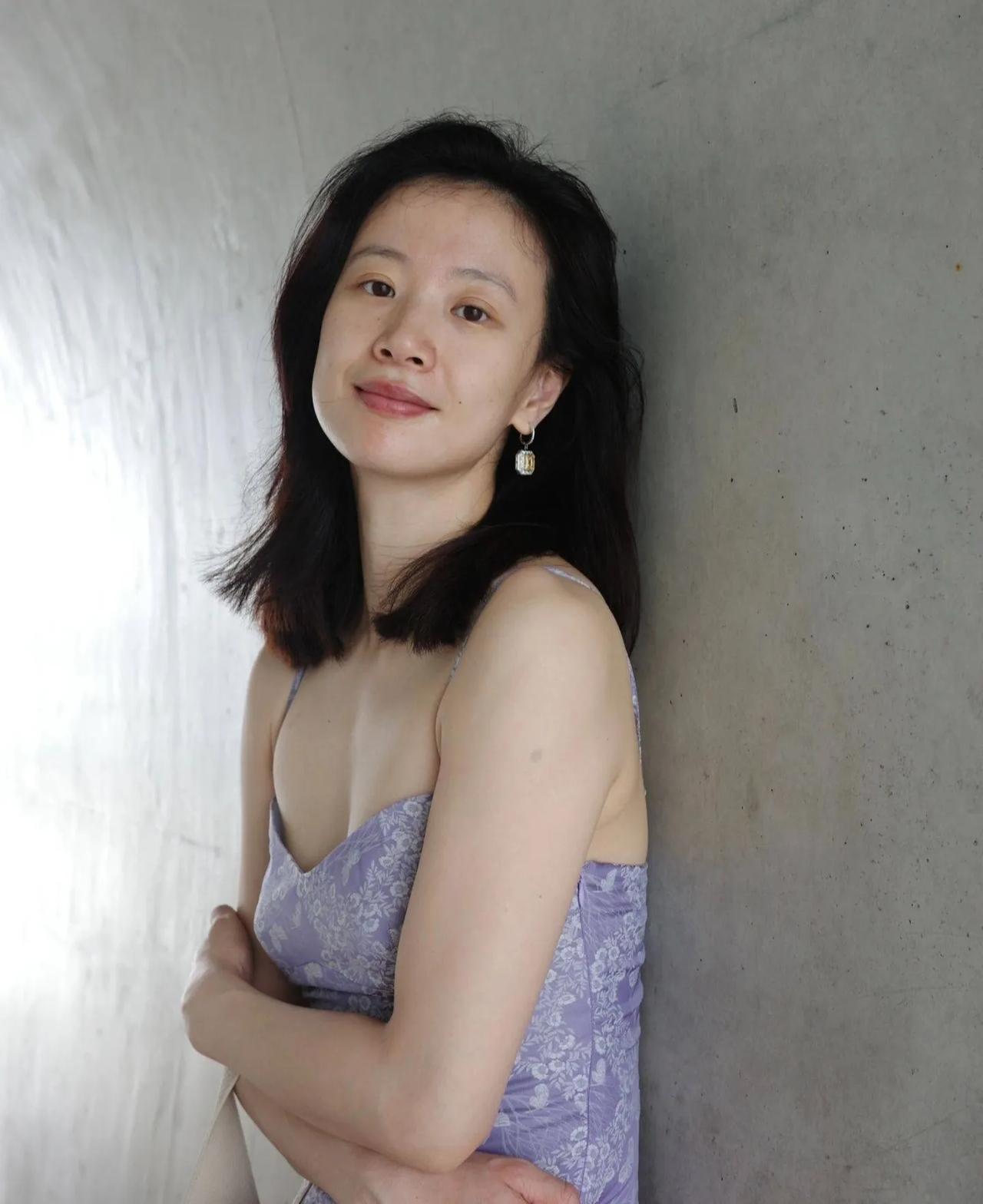 李梦分享自己的素颜照片，在娱乐圈其他明星还在禁止发布未修图的时候，李梦就敢于面对