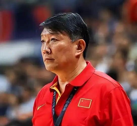 宫鲁鸣喊了半天万次投篮，结果亚运半决赛一上来，三分球13投0中？你没看错，13个