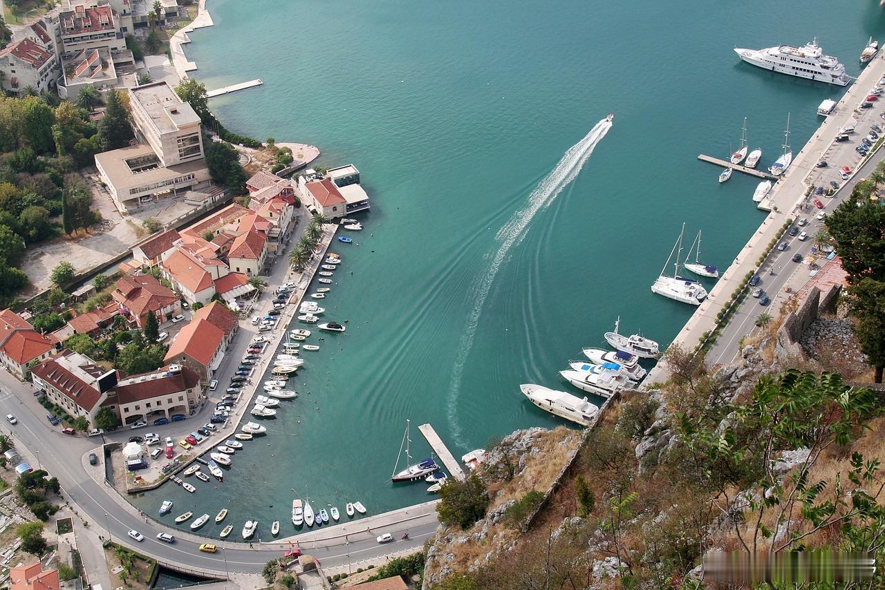 携程Q3入境游订单翻倍增长，携程成绩单该咋看？11月18日，携程集团公布2025