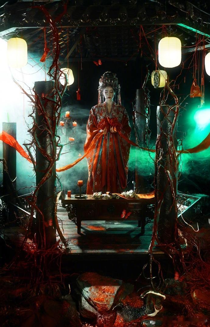 白鹿明天就可以看到这位奇女子了白鹿李佩仪祝大家升官发财大吉大利 白鹿的鬼新娘写真