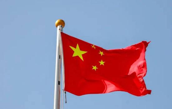 “芯片不如美国，机床不如日本，汽车不如德国，电视不如韩国，飞机不如法国，奢侈品不