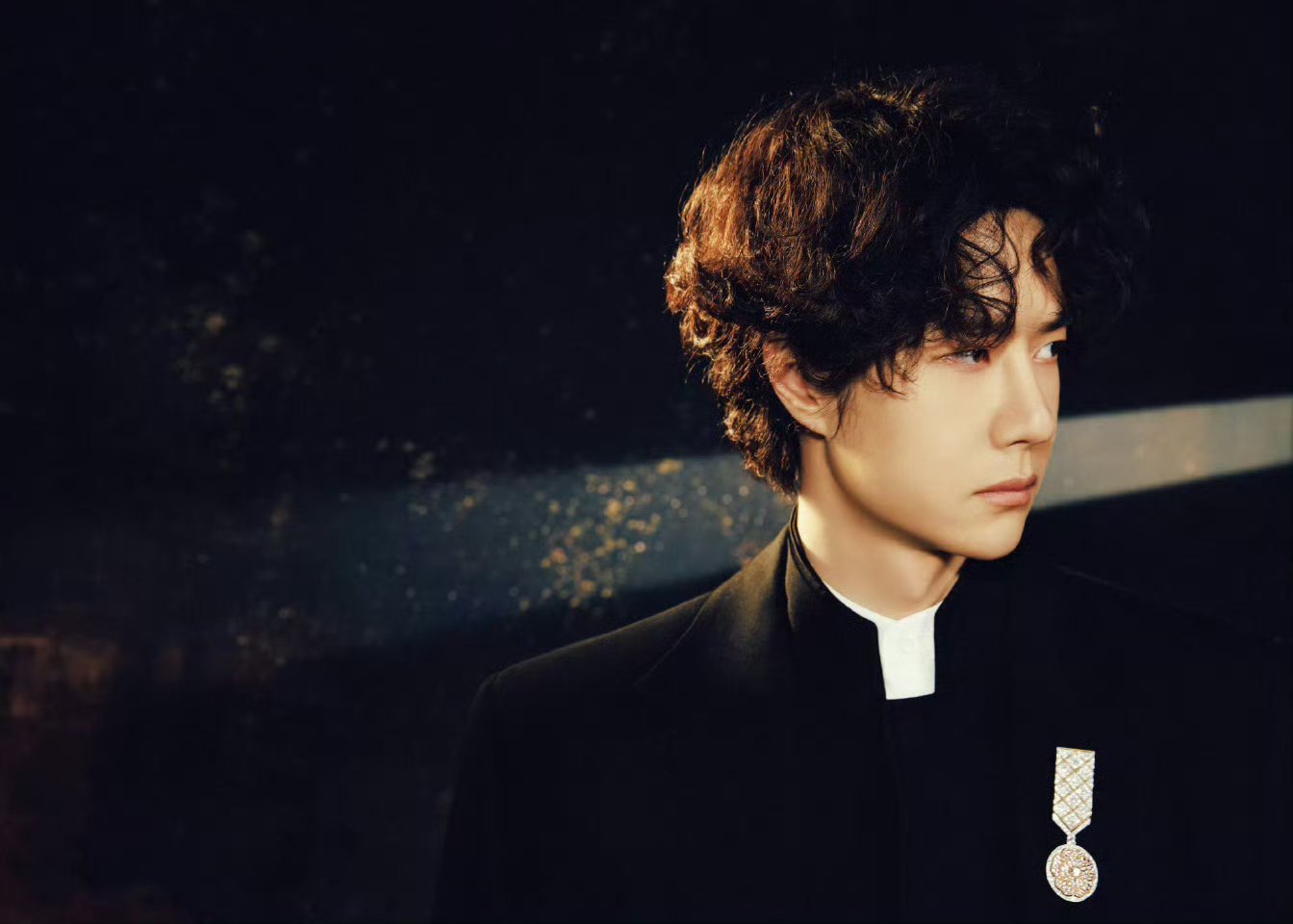 王一博 大明星回内娱我那严厉的父亲回归了 