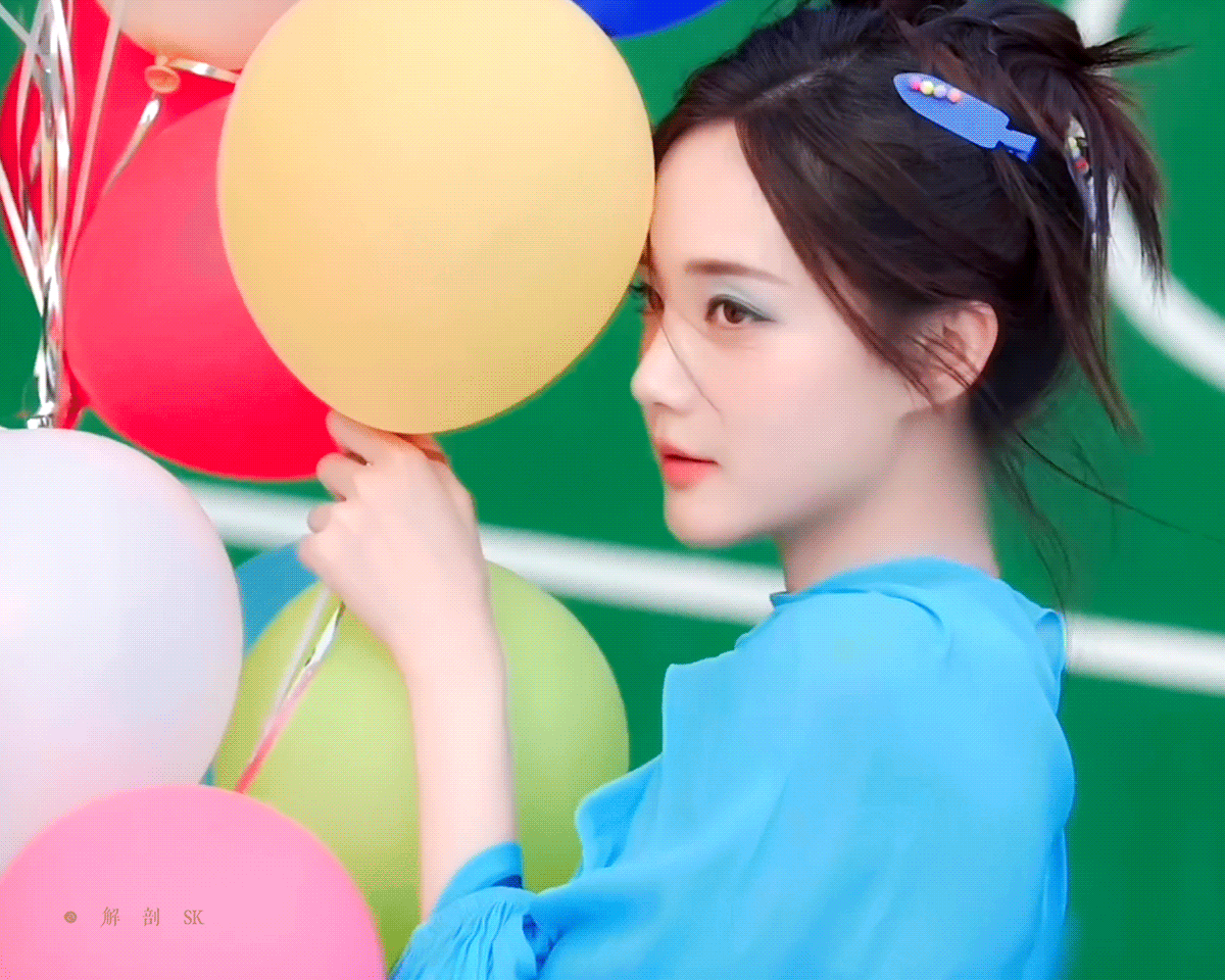 童趣感十足可爱又生动💘 超漂亮养眼的蓝🦋㊗️李一桐生日快乐 万事顺意🎊🎂
