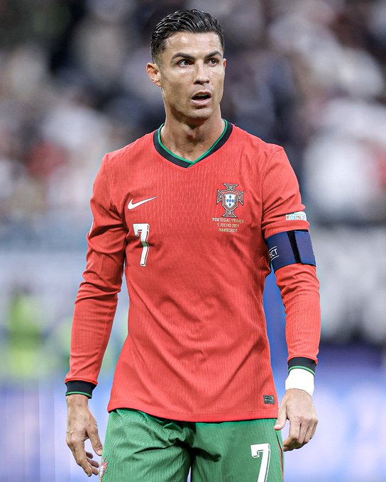 令人难以置信的数据：🤯尽管克里斯蒂亚诺·罗纳尔多在1309场比赛中攻入965球