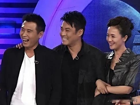 他们三人，号称中戏93级的“小虎队”，他们的友谊到现在都坚不可摧，真的很难得！
