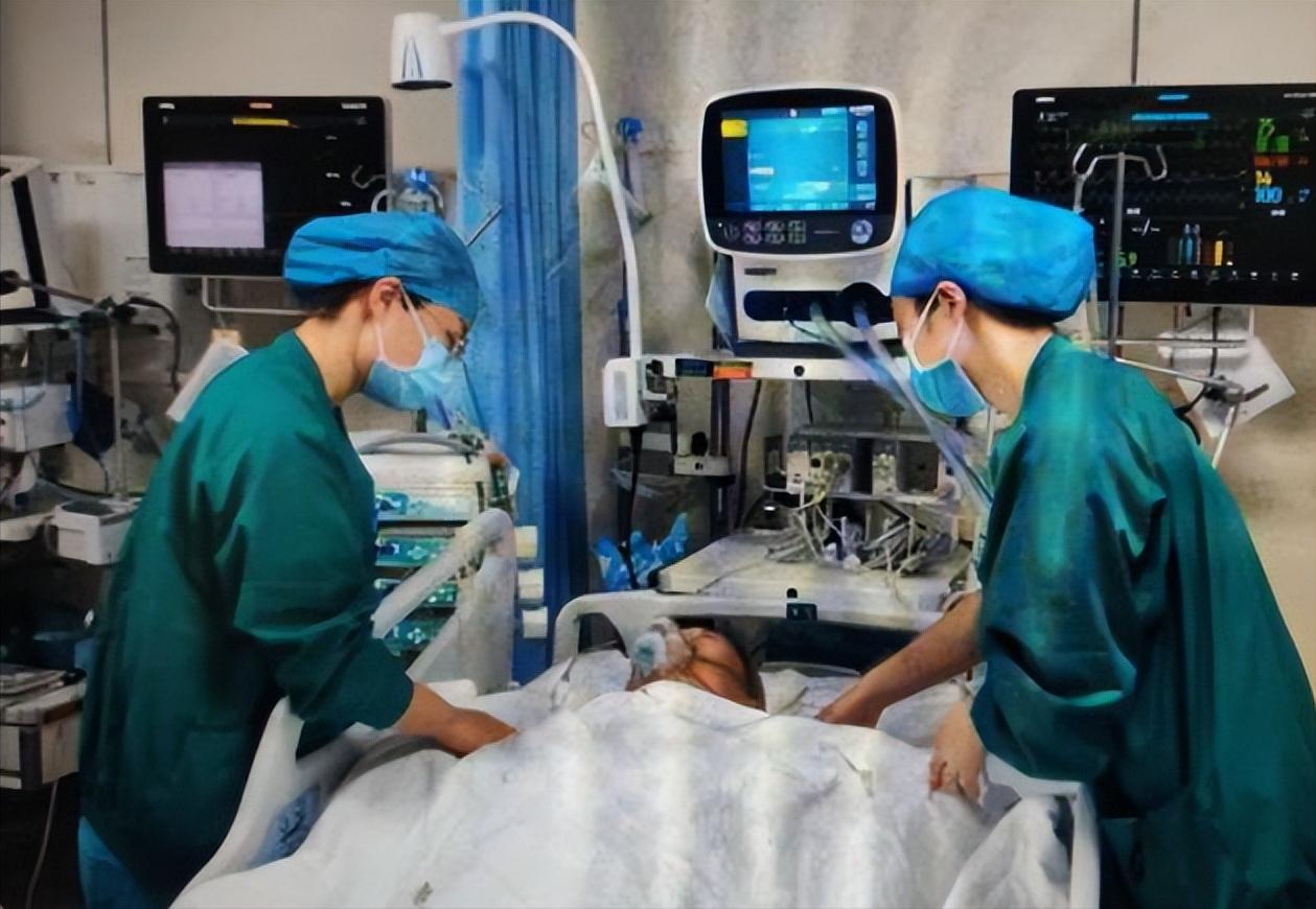 2006年，北大医学教授熊卓为，因身体不舒服在本院进行手术，谁知术后7天不幸去世