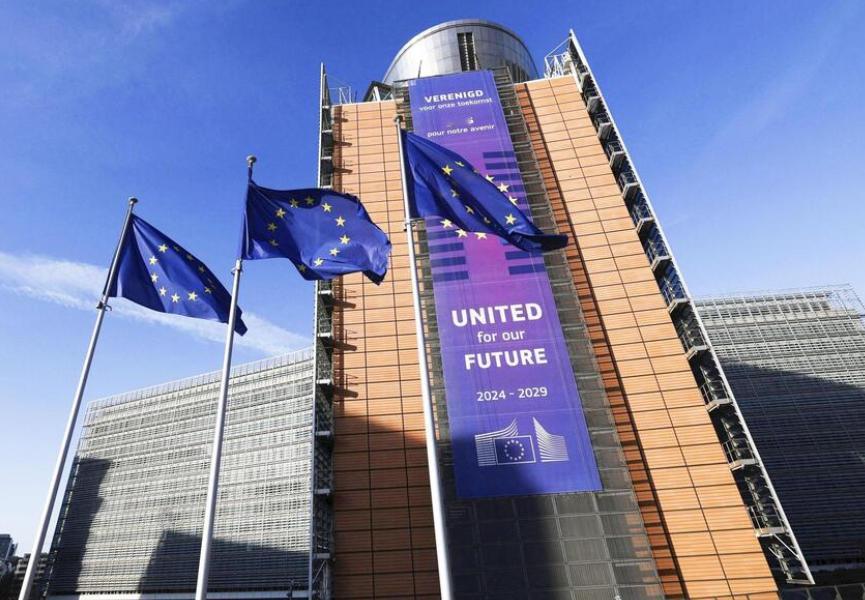 电动汽车行业的一件大事：欧盟昨天宣布将撤回2035年起原则上禁止销售燃油新车的政