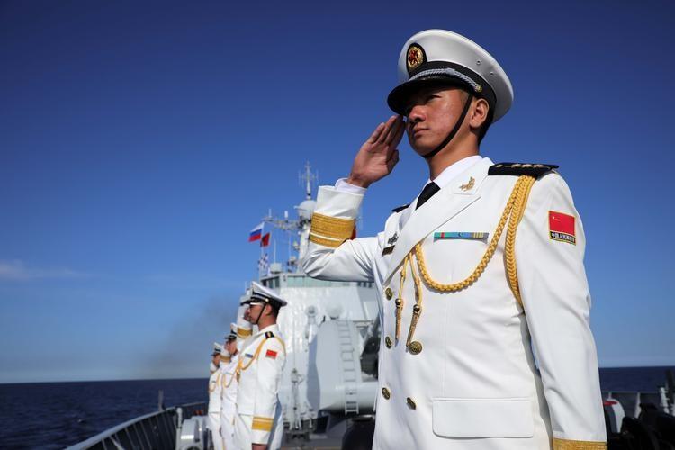 绕了日本一圈，055万吨大驱把东京的敏感点，从头到尾全踩一遍！中国海军远洋航迹背