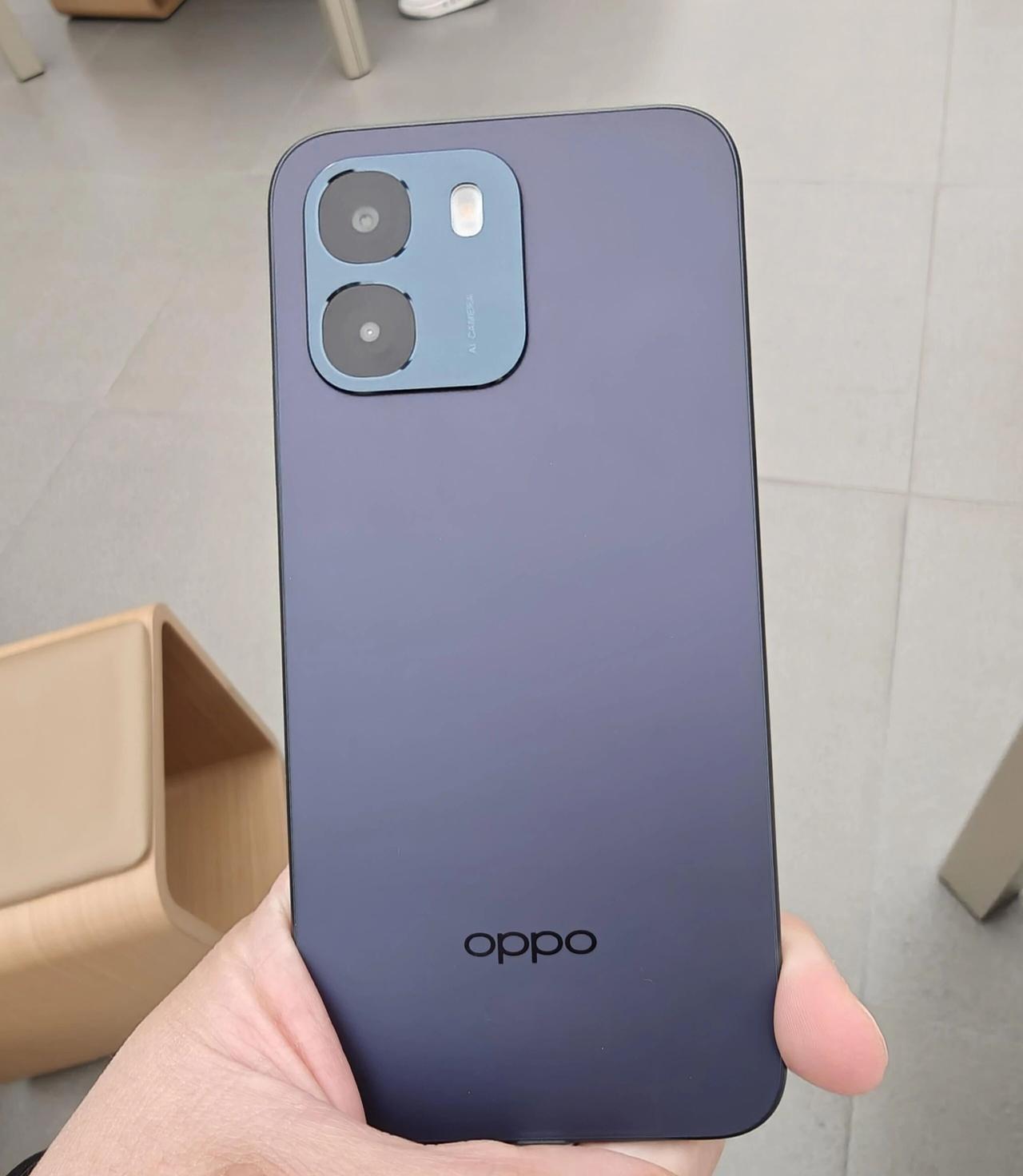 OPPO A6S上手体验,小编说说真实感受① 产品屏幕好大、6.75 英寸大直屏