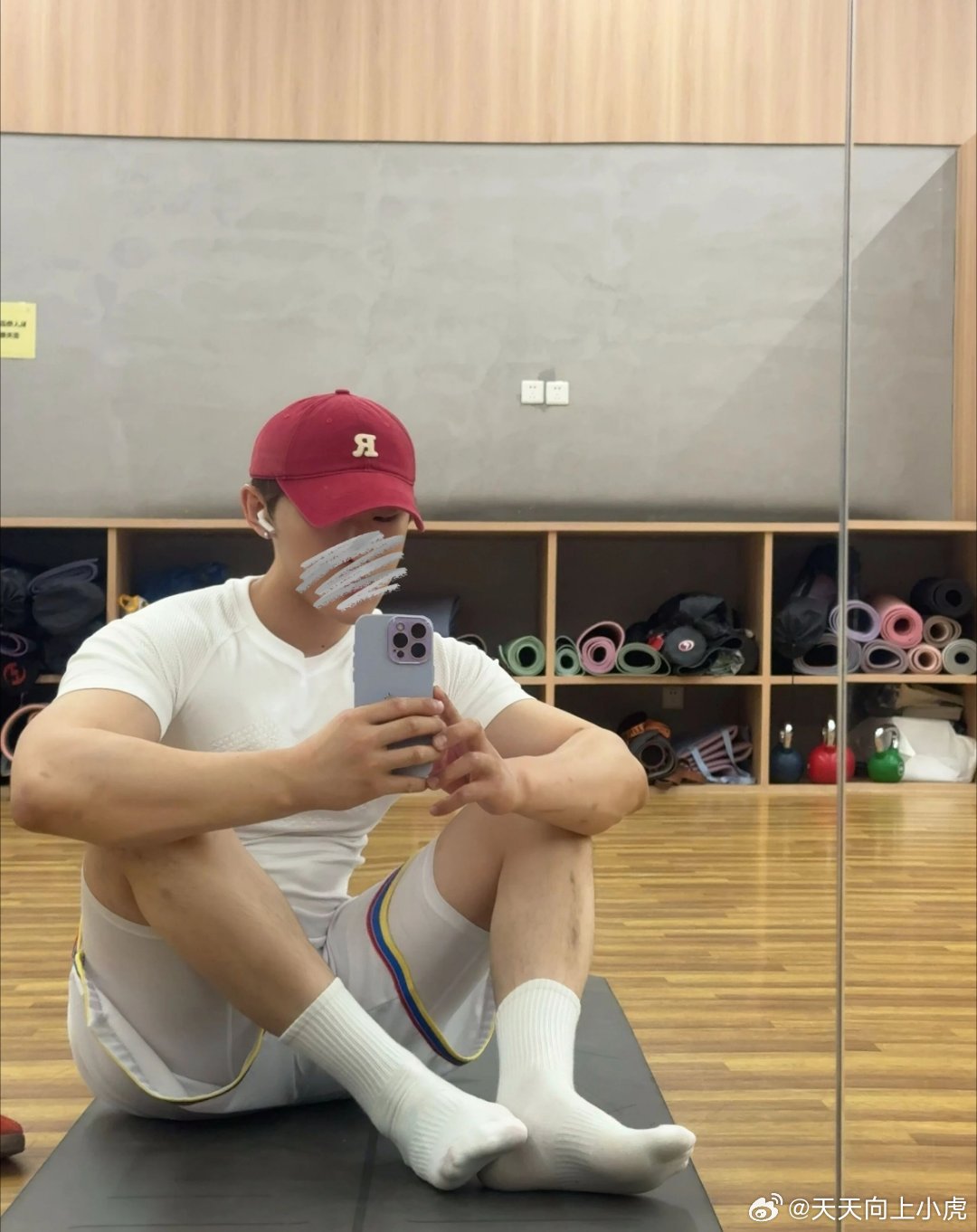 突然一下就不焦虑了世界安静了许多。 