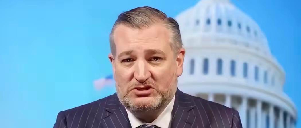 美国共和党籍参议员泰德·克鲁兹今天发文说：“美国需要制定一项全面的战略来战胜中国