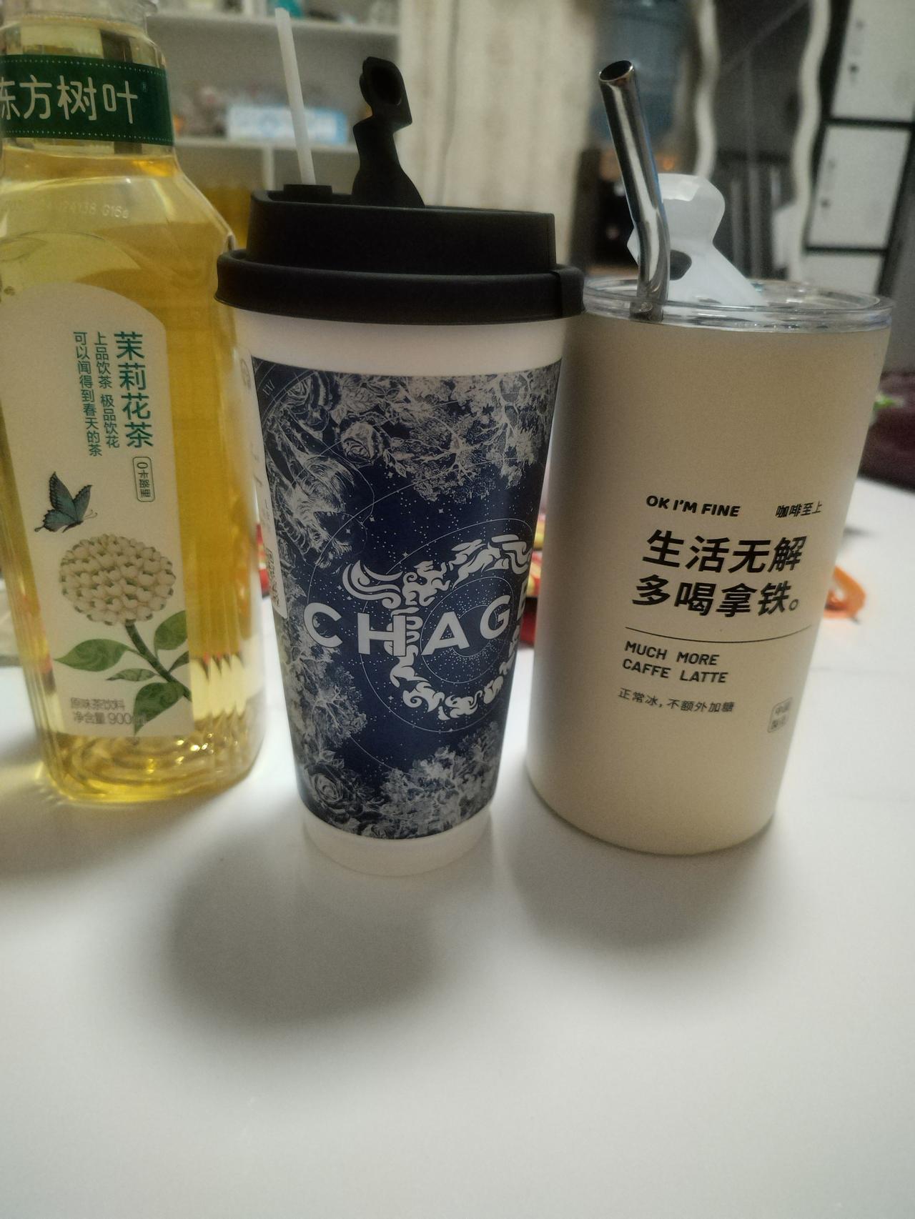 很多人过得疲惫，就是太在意旁人的眼光，害怕被议论、被评价，于是不断妥协退让，委屈