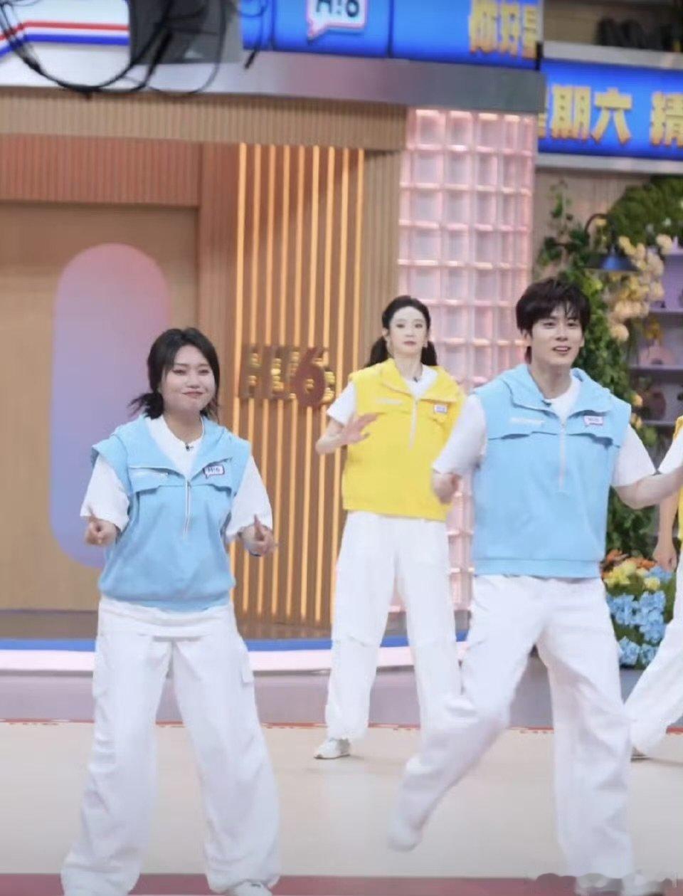 你好星期六魏哲鸣李雪琴cha了爱情鸟你好星期六 爱情鸟飞进hi6！魏哲鸣李雪琴俏