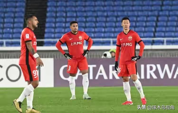 海港真是“王二小放牛不往好草赶”了，上赛季的卫冕冠军竟然被倒数球队，大连英博打得