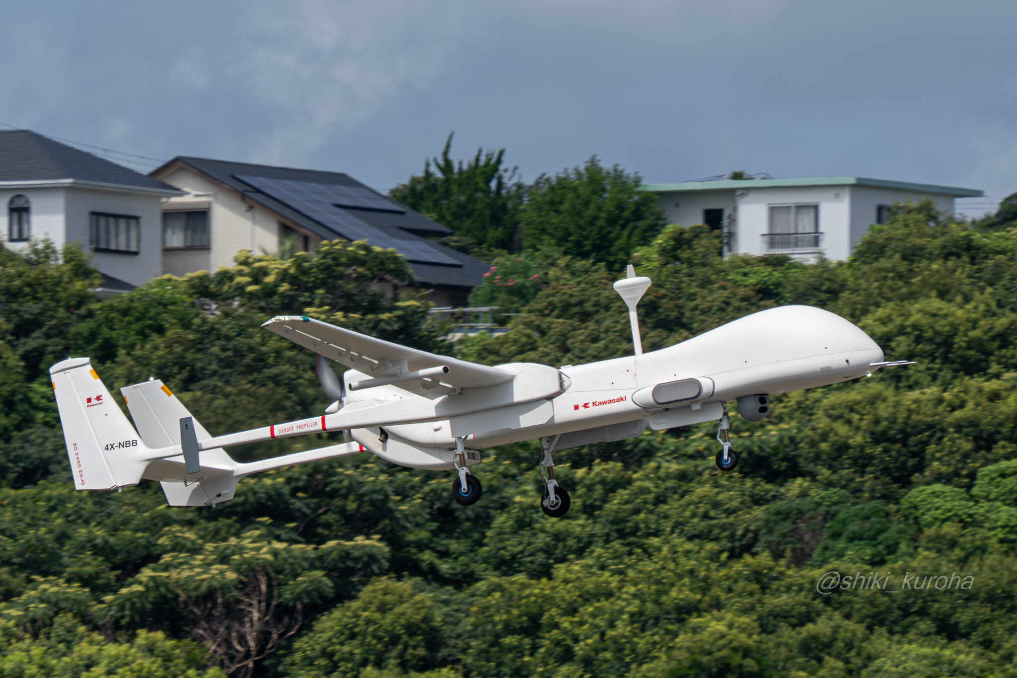 日本川崎重工运营的以色列苍鹭MKII无人机和地面站，主要用于灾情评估、救援和搜索