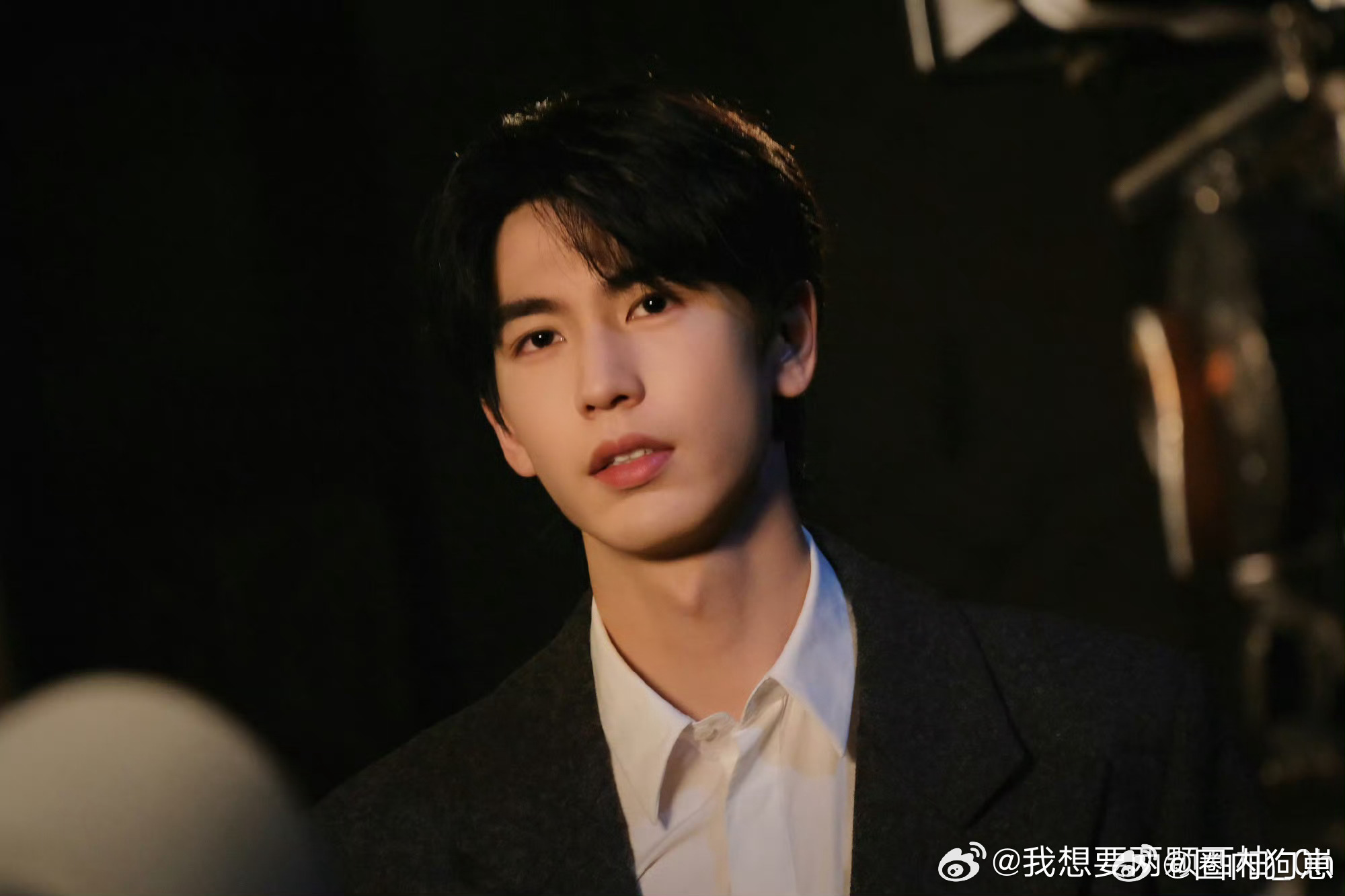 张凌赫付辛博兄弟情在冰冷压抑的慕容家里，大哥一直是慕容清峄唯一的依靠，付辛博温柔