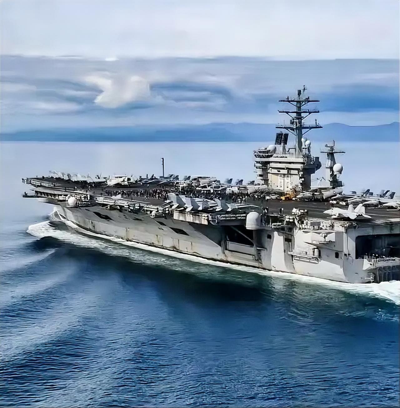 明明又老又旧，即将报废拆解，却又驶进加勒比海，“尼米兹”号航母的动作，释放了什么