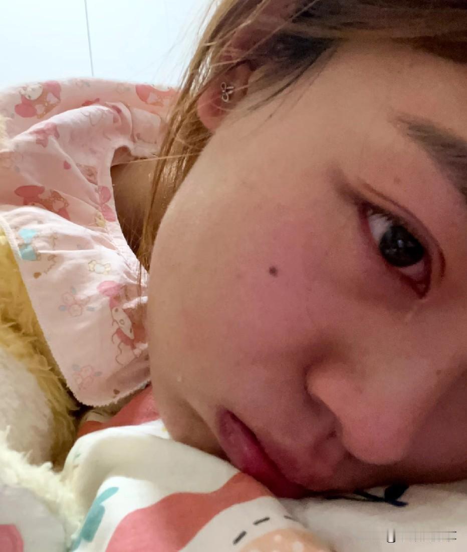 女人千万别同居，真不是开玩笑的。

我闺蜜跟她男朋友住一起快两年了，这两年平均个