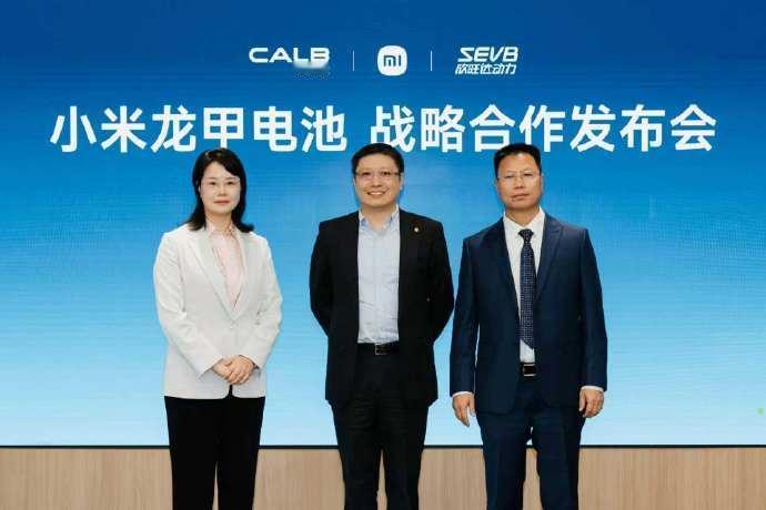 两大当红新势力加持，欣旺达能挑战宁王吗？
宁王是新能源电池领域的霸主，技术和产品