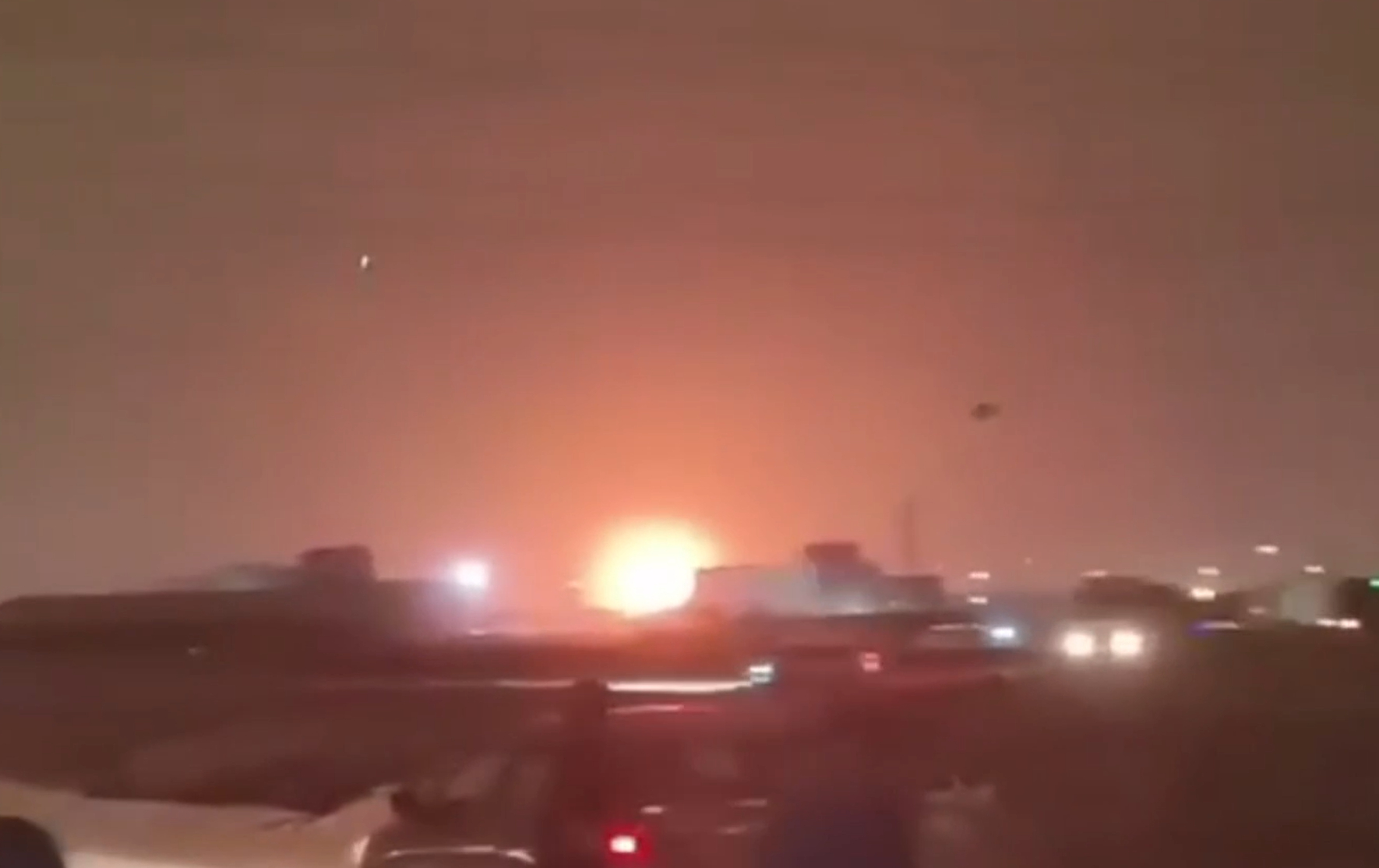 伊朗打击利雅得炼油厂美方区域【伊朗打击利雅得炼油厂美方专属区域 引发大火】伊朗打