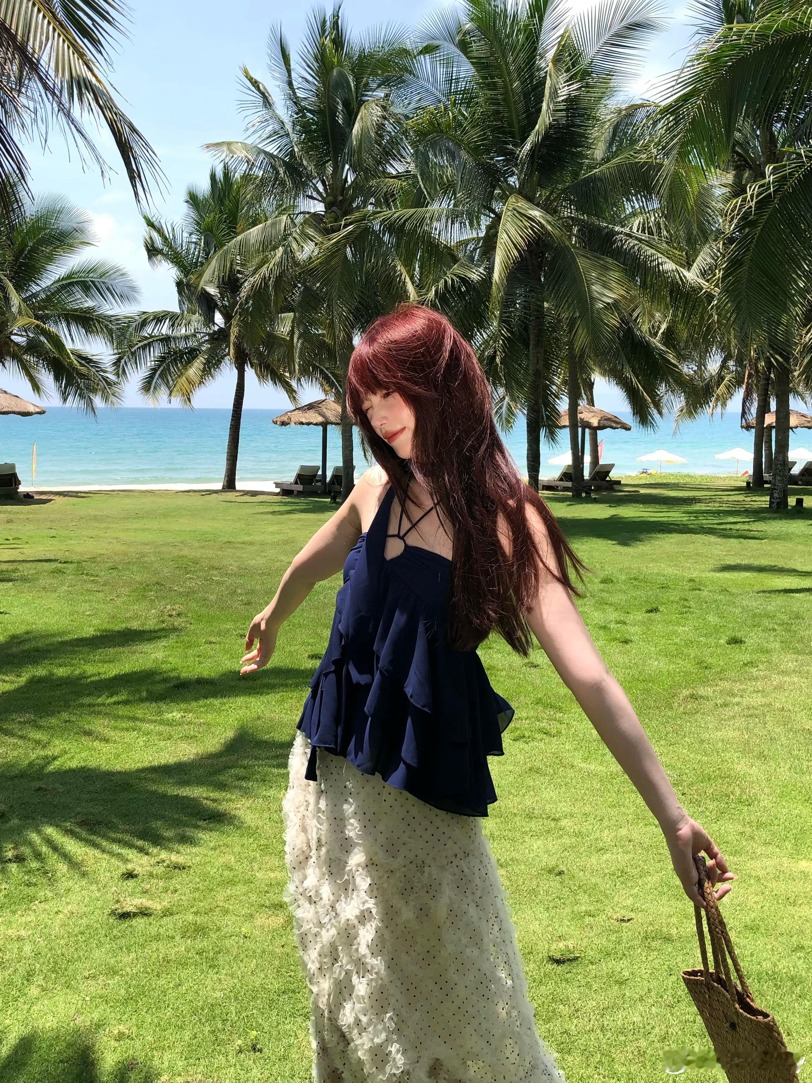 好喜欢这套 藏青色真显白！ ​​​