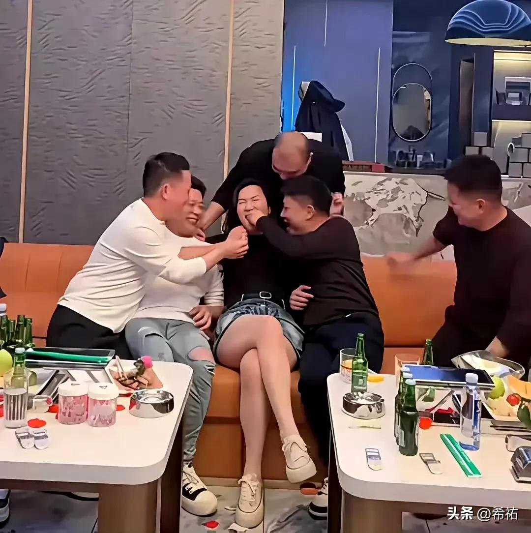 乌烟瘴气！