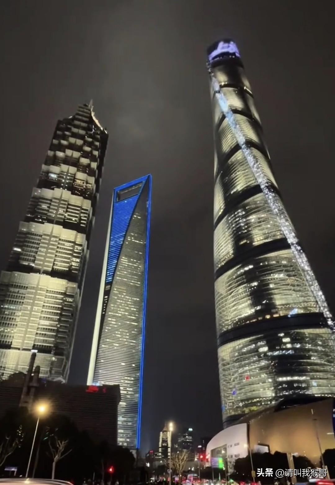 有没有发现，现在住超高层的人再也不嘚瑟了