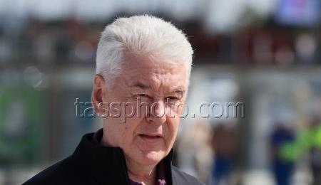 【4架飞往莫斯科的无人机被击落】莫斯科市长谢尔盖·索比亚宁表示，俄防空部队又击落