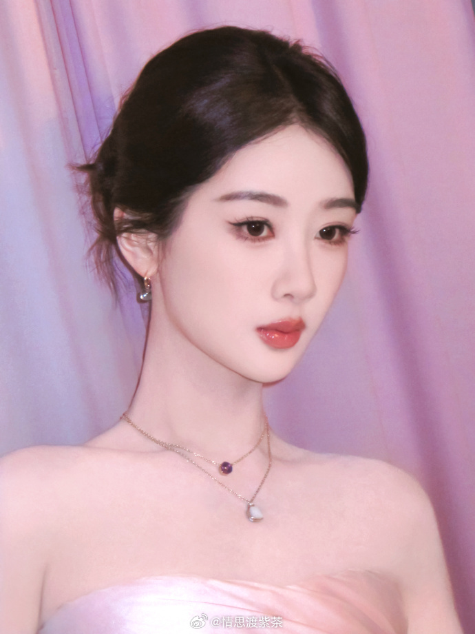 杨紫杨紫董竹君 yz杨紫玉兰花开君再来 喜欢你是一个层层见喜的过程【杨紫玉兰花开